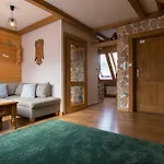 Pod Dachem W Centrum Apartzakop Апартаменты *