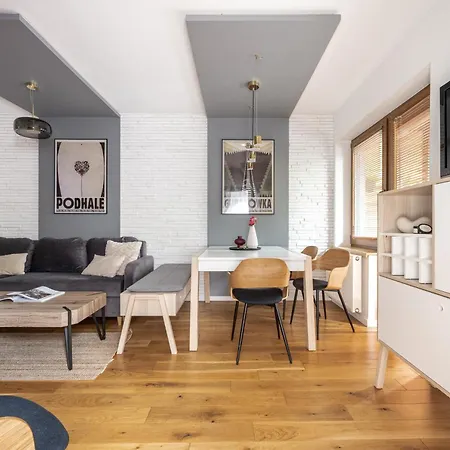 Pod Dachem W Centrum Apartzakop Апартаменты *